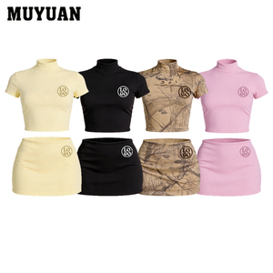 Ensemble deux pièces pour femme en coton et élasthanne, respirant et doux, avec <span class=keywords><strong>t</strong></span>-<span class=keywords><strong>shirt</strong></span> à manches courtes et mini-jupe-short, idéal pour les loisirs quotidiens, personnalisable avec logo - Product Image 1