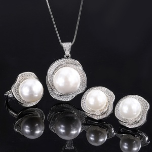 Fashion Eco-friendly Copper White Shell Pearl Flower Geometric Pendant <b>Earrings</b> Ring <b>Set</b> Imitation Pearl Jewelry <b>Set</b> for Women - Product Image 3