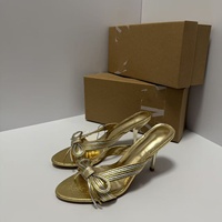 Sandales à talons pour femmes, avec détail nœud sur la bride avant, bout rond, talon aiguille moyen, à enfiler, mules slingback