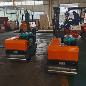 Compacteur d'asphalte à double tambour hydraulique, refroidi par eau, moteur essence/diesel, équipement de construction routière - Product Image 1