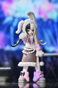 Figurine PVC Mignonne à Collectionner : La Boîte Mystère de la Série Scène de Performance des Filles Haee - Poupées de Groupe de Filles - Product Image 3
