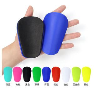 Protectores de Espinilleras Ligeros Anticolisión al por Mayor, Personalizables con Sublimación, Pequeños y Mini, para Fútbol Soccer, para Adultos y Jóvenes - Product Image 2