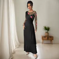 Robe élégante unie à manches longues et coupe ajustée, brodée, avec ourlet asymétrique, idéale pour les événements printemps-automne