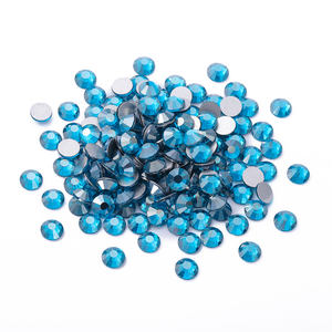 Nuevos colores Septiembre Venta al por mayor Baby Blue Rhinestone Nuevo diseño No Hotfix Flat Back Crystal Glass para ropa de uñas DIY - Product Image 6