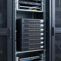Harga Bagus Original Spot Switch C9300-24UX-A 24 Port UPOE Network Switch dengan Harga Bagus Tersedia di Stok