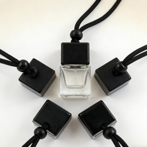 ขวดน้ำหอมติดรถยนต์แบบใสสีด้านขนาด 8 มล. พร้อมพู่ห้อย ขายส่งราคาถูก - Product Image 2