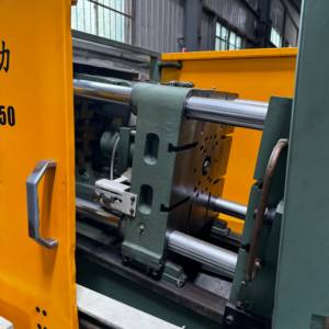 מכונת יציקת לחץ בתא חם קטנה, משומשת, אוטומטית, נשלטת על ידי בקר PLC, מצוידת במנוע - Product Image 6