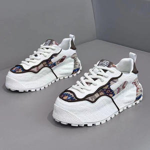 รองเท้าผ้าใบสำหรับวิ่งกีฬาลำลองของผู้ชายใหม่ฤดูใบไม้ร่วงรองเท้าผ้าใบผ้าระบายอากาศได้ดีมีสไตล์สำหรับวัยรุ่นพร้อมซับในตาข่าย - Product Image 3