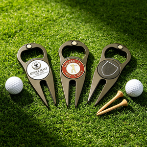 Outil de réparation de divots de golf double face personnalisé, esthétique neutre, portable - Product Image 1