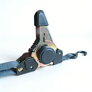 <span class=keywords><strong>Sangle</strong></span> <span class=keywords><strong>à</strong></span> <span class=keywords><strong>cliquet</strong></span> rétractable automatique personnalisable de <span class=keywords><strong>petite</strong></span> taille 25 mm avec crochet en S recouvert de plastique, <span class=keywords><strong>sangle</strong></span> de cargaison en polyester pour moto - Product Image 2