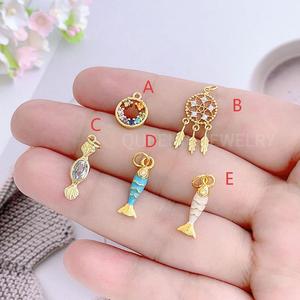 Collier Pendentif <span class=keywords><strong>Poisson</strong></span> Doré Plaqué Or 18 carats en Laiton, Bijou Porte-Bonheur pour Femme, Accessoire de Mode, Cadeau Tendance - Product Image 3