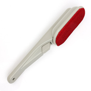 <b>Clothes</b> Lint Remover Brush Plastic Reusable For Clothing Care - Product Image 3