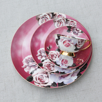 Services de table de luxe en porcelaine fine, design personnalisé, incrustation dorée, vaisselle moderne écologique pour mariage