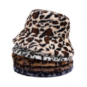 Chapeau d'hiver tendance en peluche imprimé léopard pour femme, style bob chaud et élégant pour l'extérieur – Vente en gros - Product Image 1