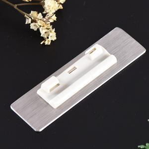 Portatarjetas de nombre personalizado en placa de metal plateado cepillado icono de nombre para etiqueta de identificación personalizada 70X20mm insignia que no se decolora - Product Image 6