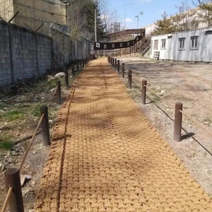 Tapete de fibra de coco para control de erosión del suelo, revestimiento de carreteras, senderos de senderismo y pisos industriales en Ben Tre, Vietnam. - Product Image 6