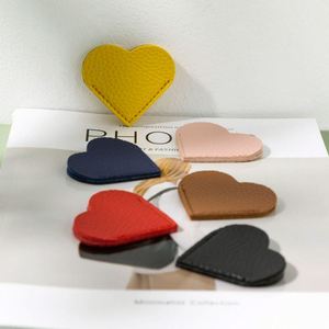 Wholesale Pu Leather Heart Waterproof Student Page Markers Special Cute <b>Bookmark</b> Gift for Read Lovers - Product Image 4
