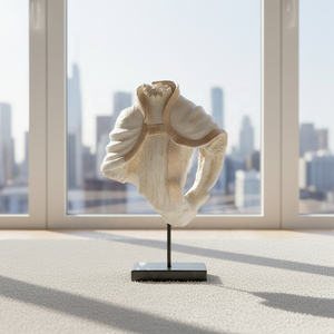 Estatua de Torso Abstracta Rústica Flolenco, Escultura de Torso Hueco de Resina con Textura de Travertino y Base de Mármol Negro para Decoración de Villas - Product Image 6