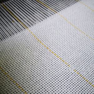 ผ้าทัฟติ้งสีขาวปักลาย สำหรับปูพื้น ทำจากผ้าฝ้ายผสมโพลีเอสเตอร์ เหมาะสำหรับปืนทัฟติ้ง - Product Image 6