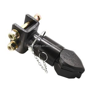 Coupleur de remorque réglable à montage sur canal de 7000 lb avec <span class=keywords><strong>attelage</strong></span> de suspension à billes de verrouillage facile à installer pour remorques - Product Image 1