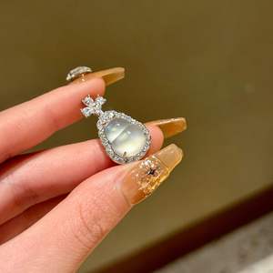 สร้อยคอจี้รูปผีเสื้อขนาดเล็กสำหรับผู้หญิง ทำจากหยกธรรมชาติ คริสตัลสีน้ำเงิน ดีไซน์เฉพาะตัว ทำจากเงินแท้ S925 - Product Image 2