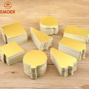EMOER Mousse Triangular Base Cake Mat Pequeno Cartão Ouro Papel Espessado Base Ouro