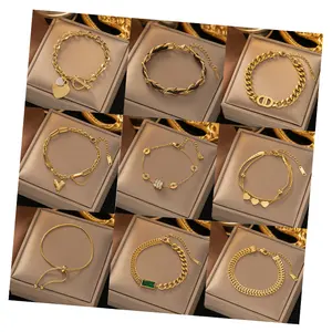 Gioielli alla moda 2023 accessori impermeabili in acciaio inossidabile da donna placcati in oro Non appannato braccialetti a catena con ciondolo a quattro trifoglio