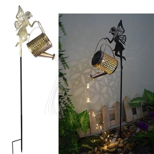 Décoration de passerelle en fer étanche pour paysage de chemin de patio IP65 profil de prise de nuit <span class=keywords><strong>arrosage</strong></span> LED lumière suspendue extérieure <span class=keywords><strong>solaire</strong></span> - Product Image 1
