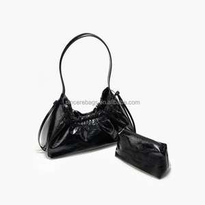Nuevo Bolso de Hombro de Diseñador de Moda 2026 al por Mayor, Bolso Hobo con Correa Ajustable, de Cuero PU Sintético Suave y Cuero Genuino, Ideal para Fiestas - Product Image 1