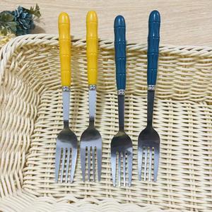 Cuchara de bambú C364, linda tenedor de estilo coreano, tenedor de mango largo para frutas, tenedor para comer, suministro a un yuan - Product Image 4