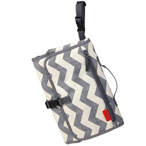 Bolsa de Viaje Ligera para Cambiar Pañales, Bolsa de Almacenamiento Multiusos con Colchoneta Inflable de Espuma para Cambiar Pañales de Bebé - Product Image 4