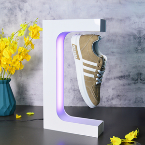 2023 zapato deportivo popular con estante de exhibición de zapatos flotantes magnéticos para función de montaje en pared como anuncio comercial - Product Image 4