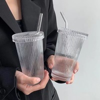 Tasse en verre à rayures verticales côtelées simples, bouteille en verre à hauteur inclinée, gobelet tasse à café de voyage avec paille