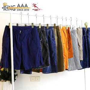 Pantaloni Corti da Uomo <span class=keywords><strong>in</strong></span> Denim Usati, Stock all'Ingrosso, Balle Miste di Pantaloncini Estivi <span class=keywords><strong>in</strong></span> Jeans di Seconda Mano, Casual per Ufficio e Lavoro - Product Image 1