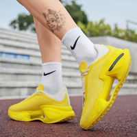 Sepatu Olahraga Pria Berkualitas Tinggi Elastis, Model Low Cut, Bahan Mesh Bernapas, Sol Tebal, Serbaguna untuk Musim Panas, Semi, dan Gugur