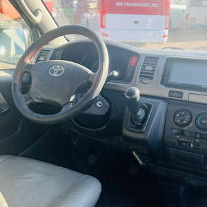 Utilisé pour Toyota HIACE 13 places Minibus avec sièges en cuir Direction gauche et caméra arrière Moteur à essence Origine Japon - Product Image 4