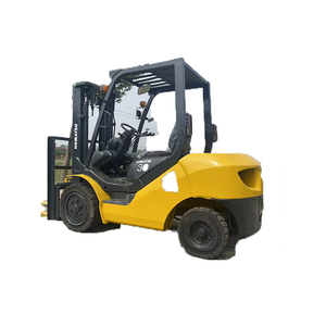 รถยก FD30 3ตันรถยกแบบใช้มือ Komatsu มือสองพร้อมยางตันผลิตในประเทศญี่ปุ่น - Product Image 1