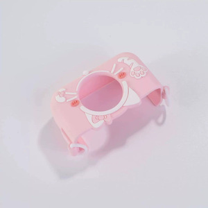 Housse de protection antichute en silicone résistante à l'usure pour appareil photo, personnalisée par Source Factory, avec cordon, pour enfants, motif dessin animé - Product Image 3