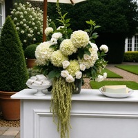 Centre de table de mariage personnalisé en hydrangeas artificiels blancs en PU de marque Yida, avec verdure en cascade et décoration florale