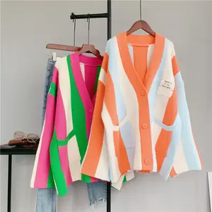 2022 Comfort Colorful Color Stripe Plus Size Suéteres de mujer Cárdigan de gran tamaño Abrigo Cárdigan de punto suelto Suéter para damas