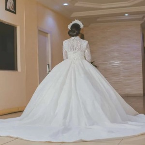 2026 New High Quality Heavy Handmade Lace Floral Print Polyester <b>A</b>-<b>Line</b> Chapel Train Floor-Length Luxury Women Wedding <b>Dress</b> - Product Image 2