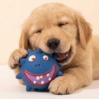 Balle à mâcher en latex colorée et couineuse, petite, avec visage de monstre amusant pour chien, pour divertissement intérieur/extérieur