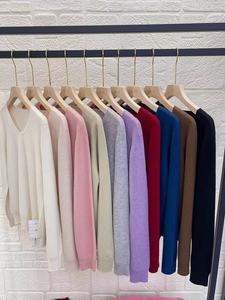 <span class=keywords><strong>Pull</strong></span> en laine 100% personnalisé pour femmes en gros avec col en V de différentes couleurs <span class=keywords><strong>pull</strong></span> <span class=keywords><strong>pas</strong></span> <span class=keywords><strong>cher</strong></span> <span class=keywords><strong>pull</strong></span> au <span class=keywords><strong>chaud</strong></span> garder - Product Image 6
