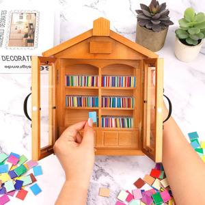 Mini bibliothèque en bois, maison à double porte, ornement de bureau en bois massif, décoration de maison et de bureau, cadeau - Product Image 1