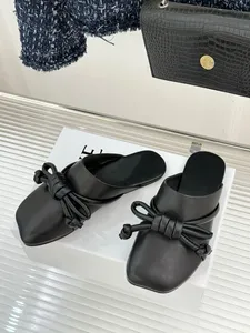 Mules de Plataforma de Cuero Genuino con Detalle de Lazo de Diseñador de Lujo de Alta Calidad - Zapatos Planos Cerrados sin Talón para Mujer, Ideales para la Oficina y el Uso Diario - Product Image 3