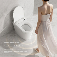 WC intelligent en céramique noir mat minimaliste, à poser au sol, avec chasse d'eau à siphon, pour salle de bain de villa de luxe