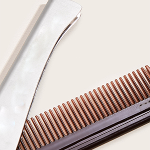 Peine Plegable Clásico Wanmei de Acero Inoxidable y Nylon para Barba, Conveniente para Barbería, Salón, Hogar y Viajes - Product Image 3