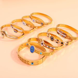 Nuovo Bracciale Geometrico in Acciaio al Titanio Placcato Oro 18K, Non Sbiadisce, con Zirconi Vintage, per Fidanzamento - Product Image 1