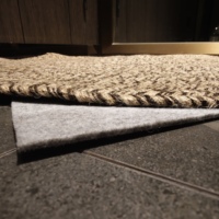 Tapis de sol adhésif 8x10 pieds, épaisseur 1/4 pouce - Sous-couche amortissante pour tapis et revêtements de sol durs