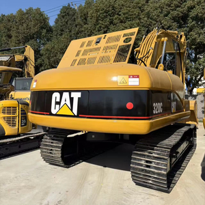 Excavatrice sur chenilles hydraulique CAT320C d'occasion 20 tonnes, excellent état, moteur de pelle médiatineuse, modèle 2024, origine Japon, garantie 1 an MOOG - Product Image 1
